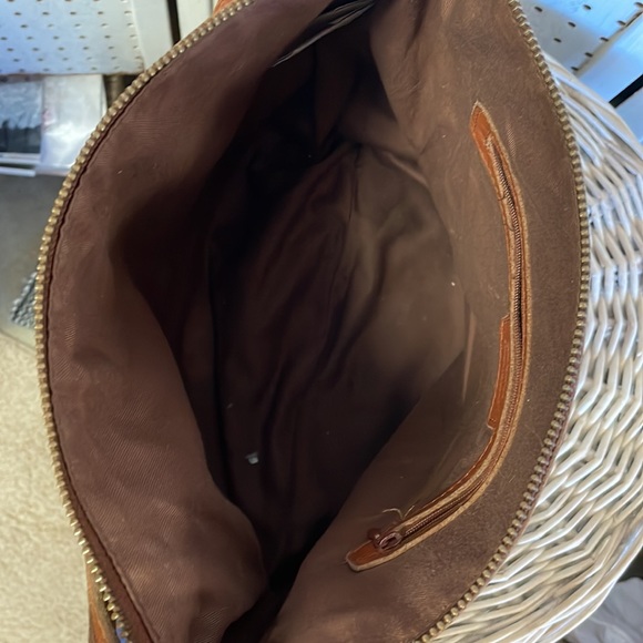 Banana Republic leather - Picture 8 of 13